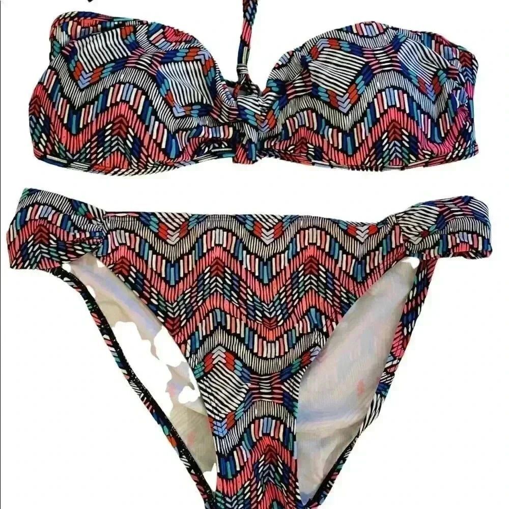 Geometric patterned bikini  